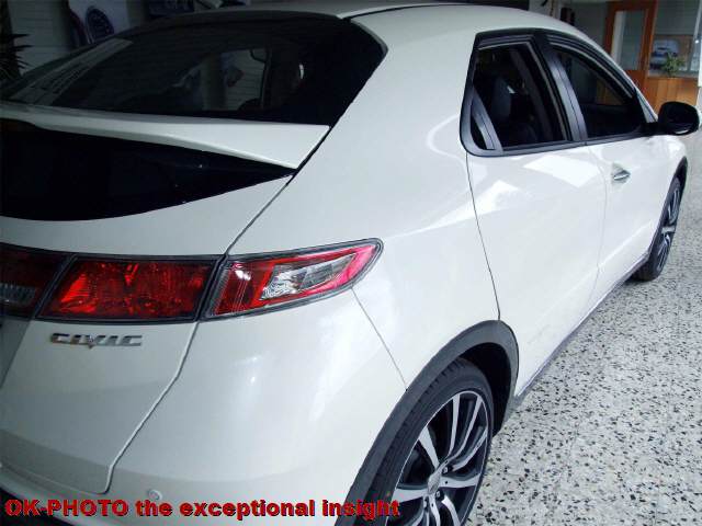 Honda Civic White Temptation